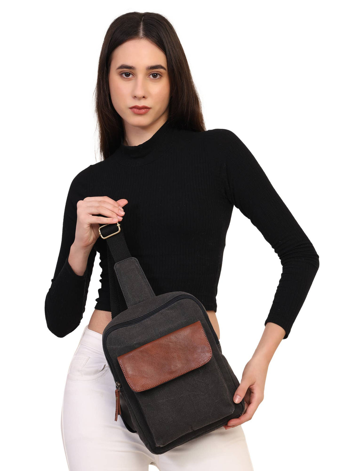 EXPLORER CROSSBODY PURSE