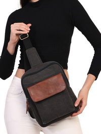 EXPLORER CROSSBODY PURSE