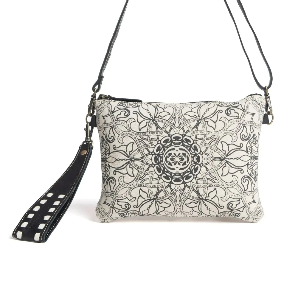 Isla wristlet/clutch/belt bag