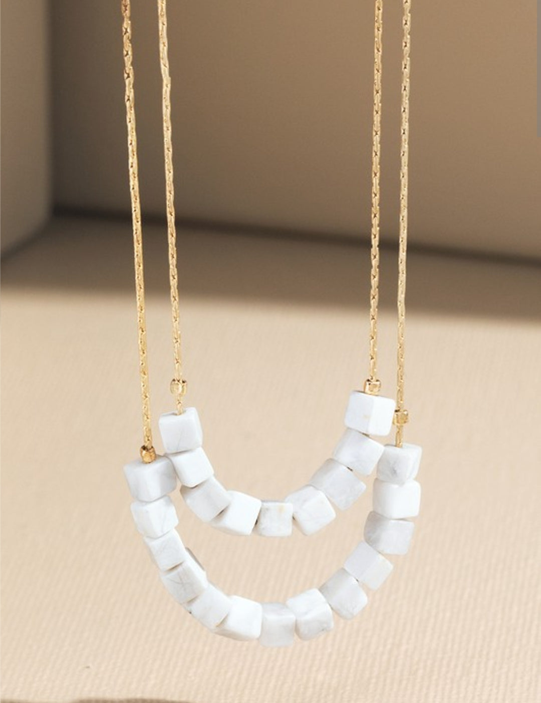 Howlite layered necklace *