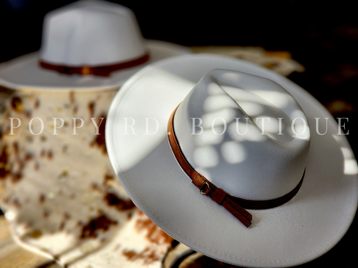 White felt panama hat with leather band